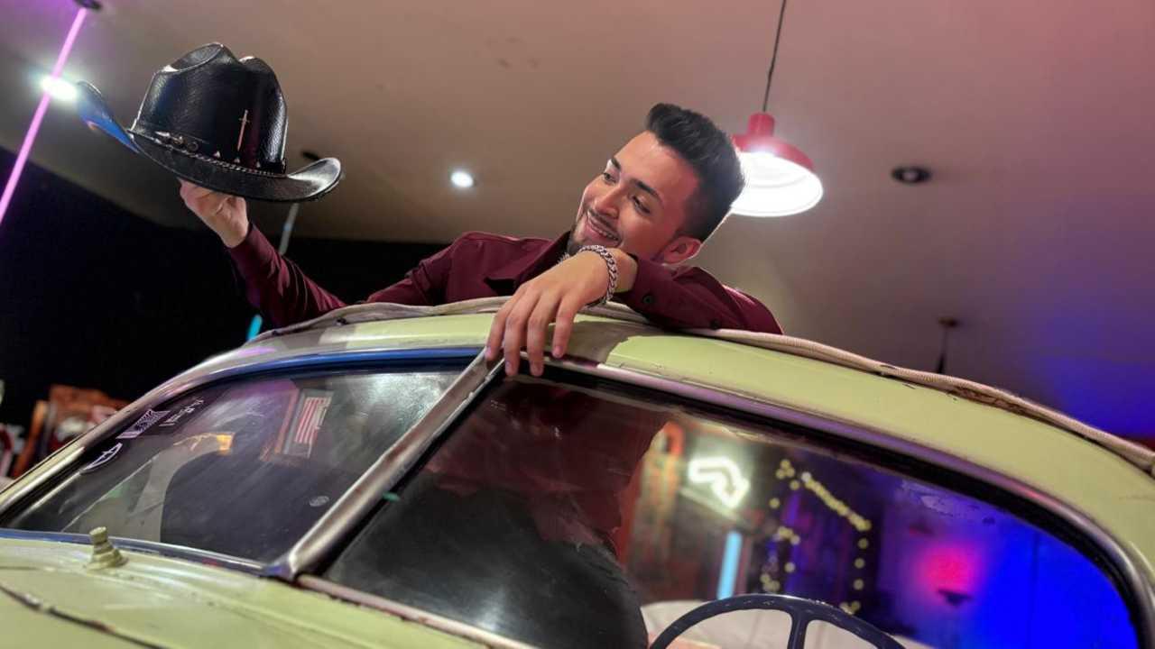 Roy Molina sorprende con «Vaquera Gótica»: ¿El nuevo hit viral?